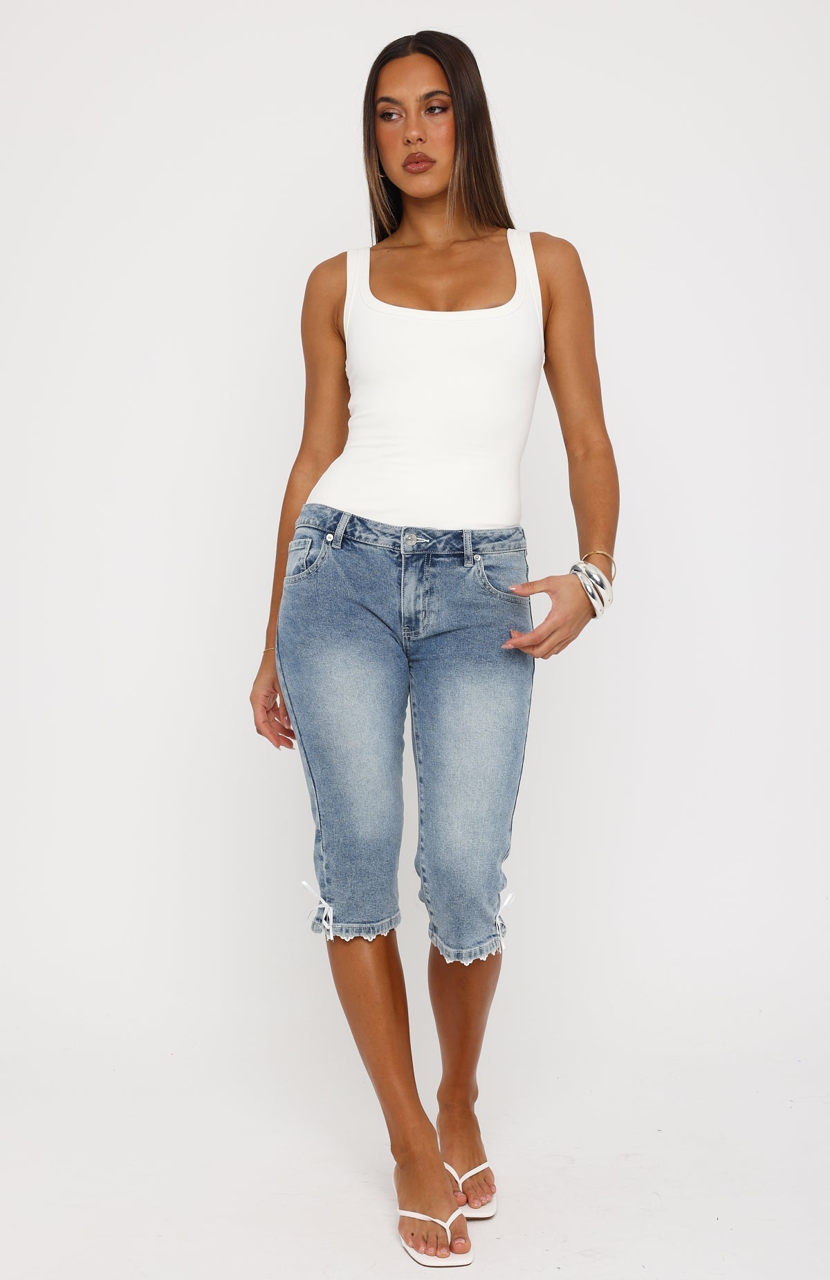 White Fox Latisha Low Rise Capri Jeans Vintage Light Blue