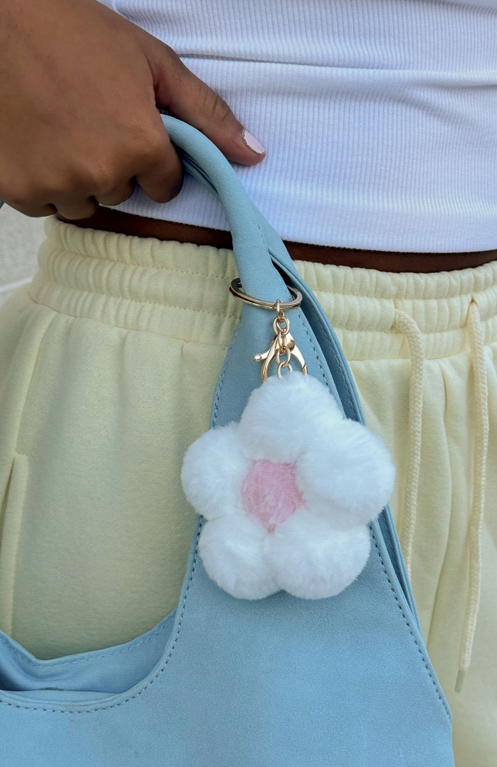 White Fox Petal Keychain White/Pink