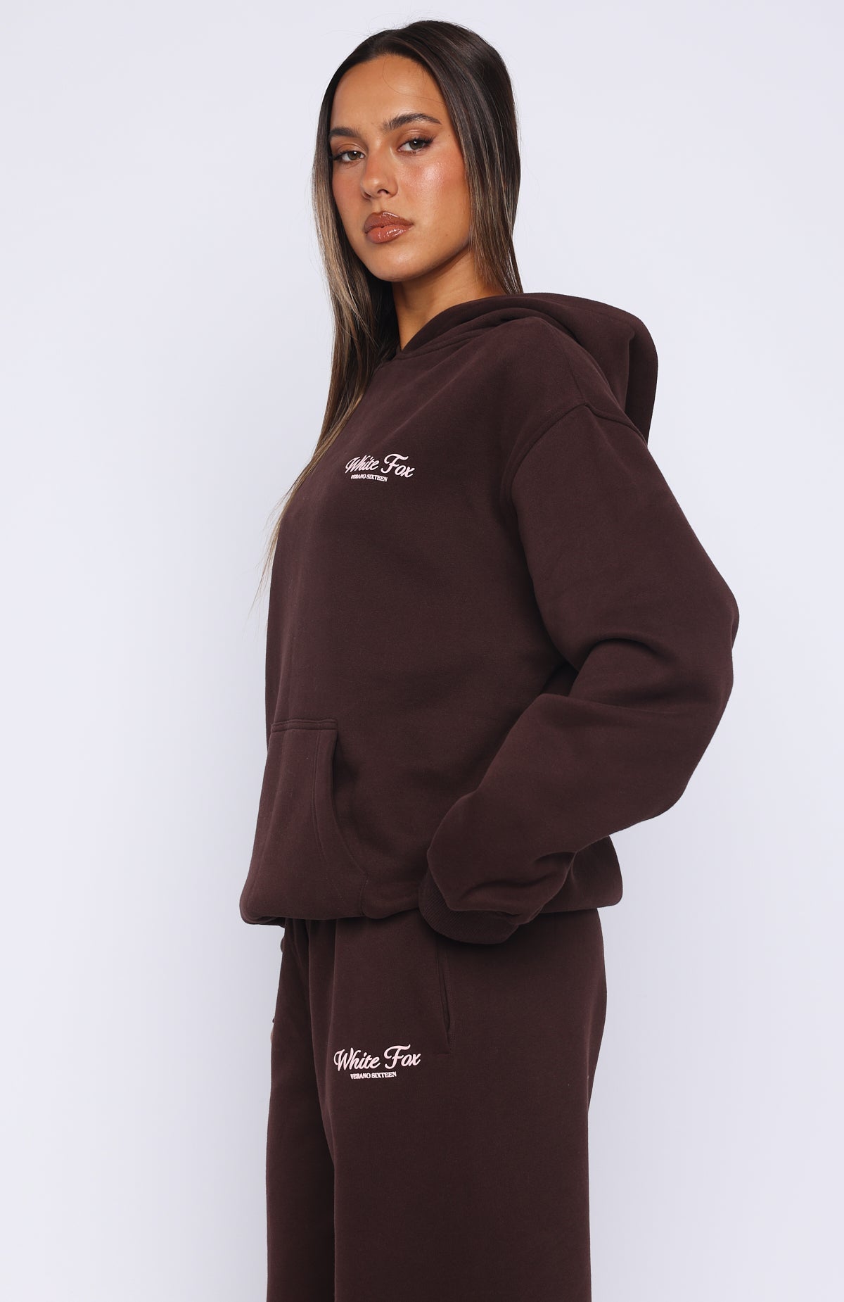 White Fox Verano Sixteen Lilia Oversized Hoodie Chocolate
