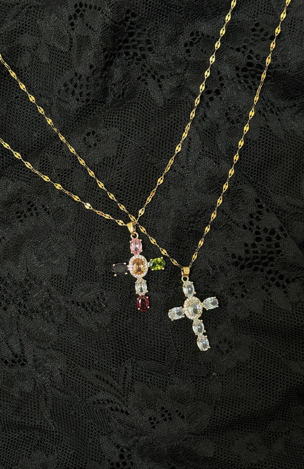 White Fox Gable Necklace Set Gold