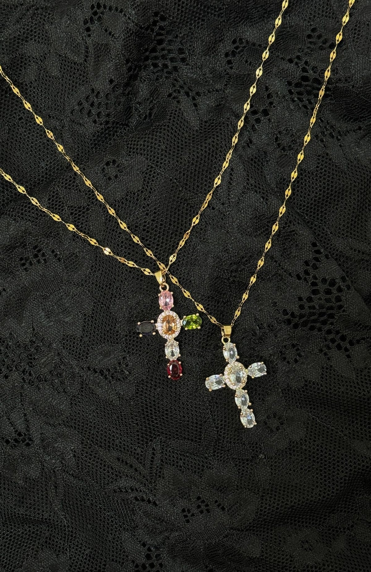 White Fox Gable Necklace Set Gold
