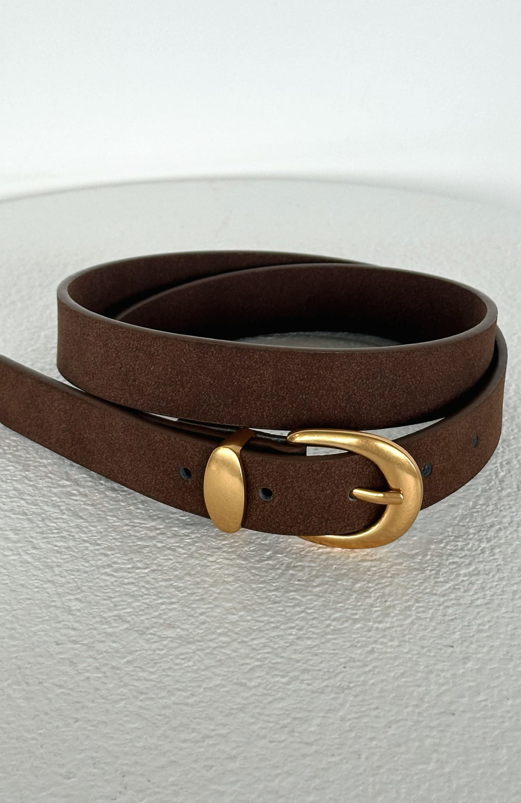 White Fox Milo Belt Chocolate Faux Suede/Gold