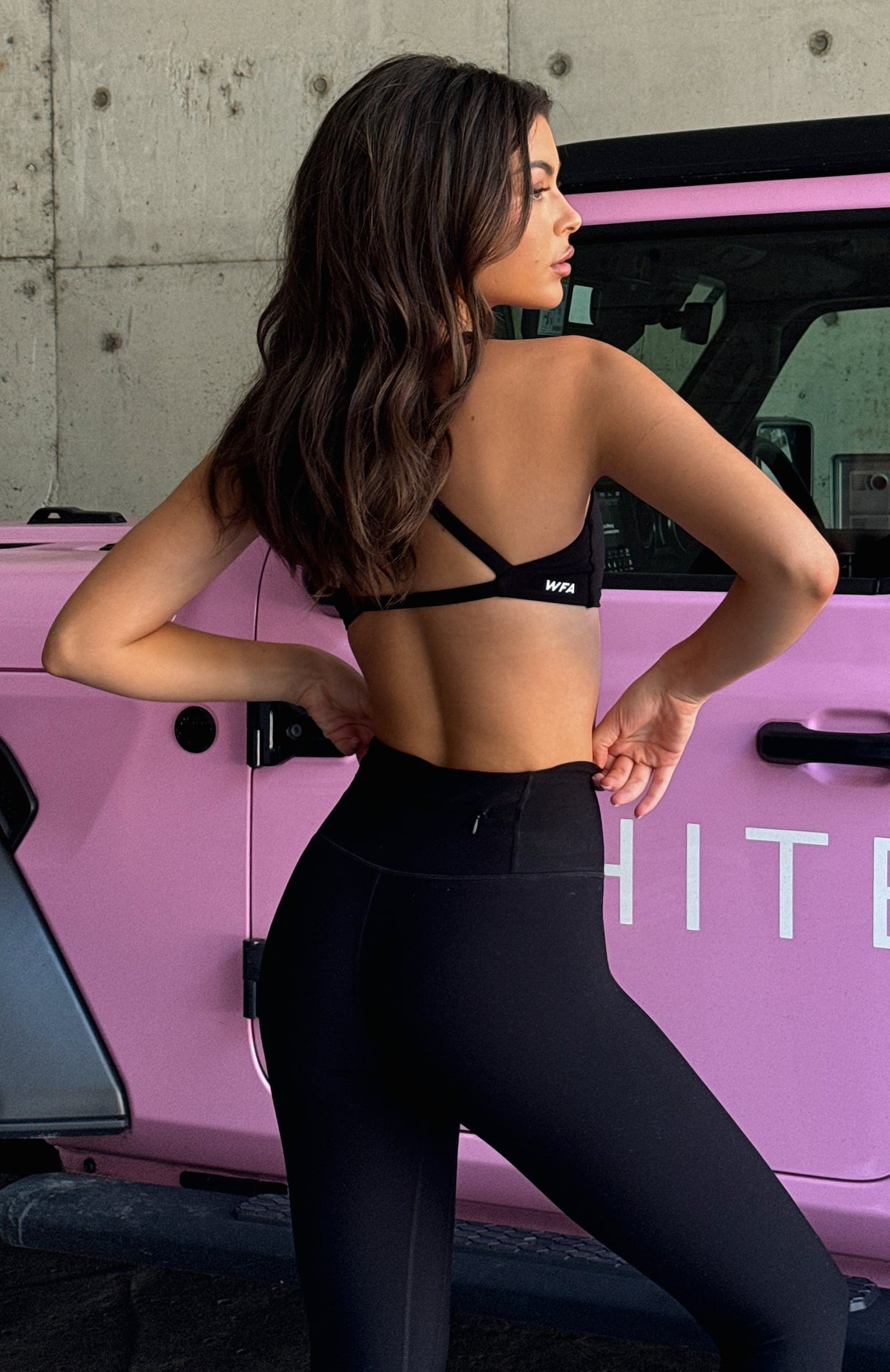 White Fox Sprinting Zip Pocket Leggings Black