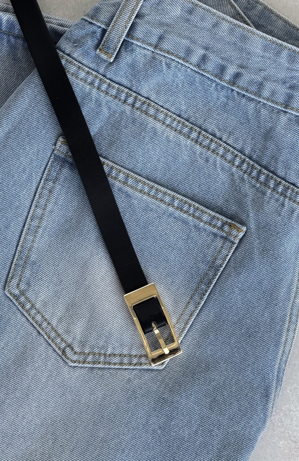 White Fox Corbett Belt Black/Gold
