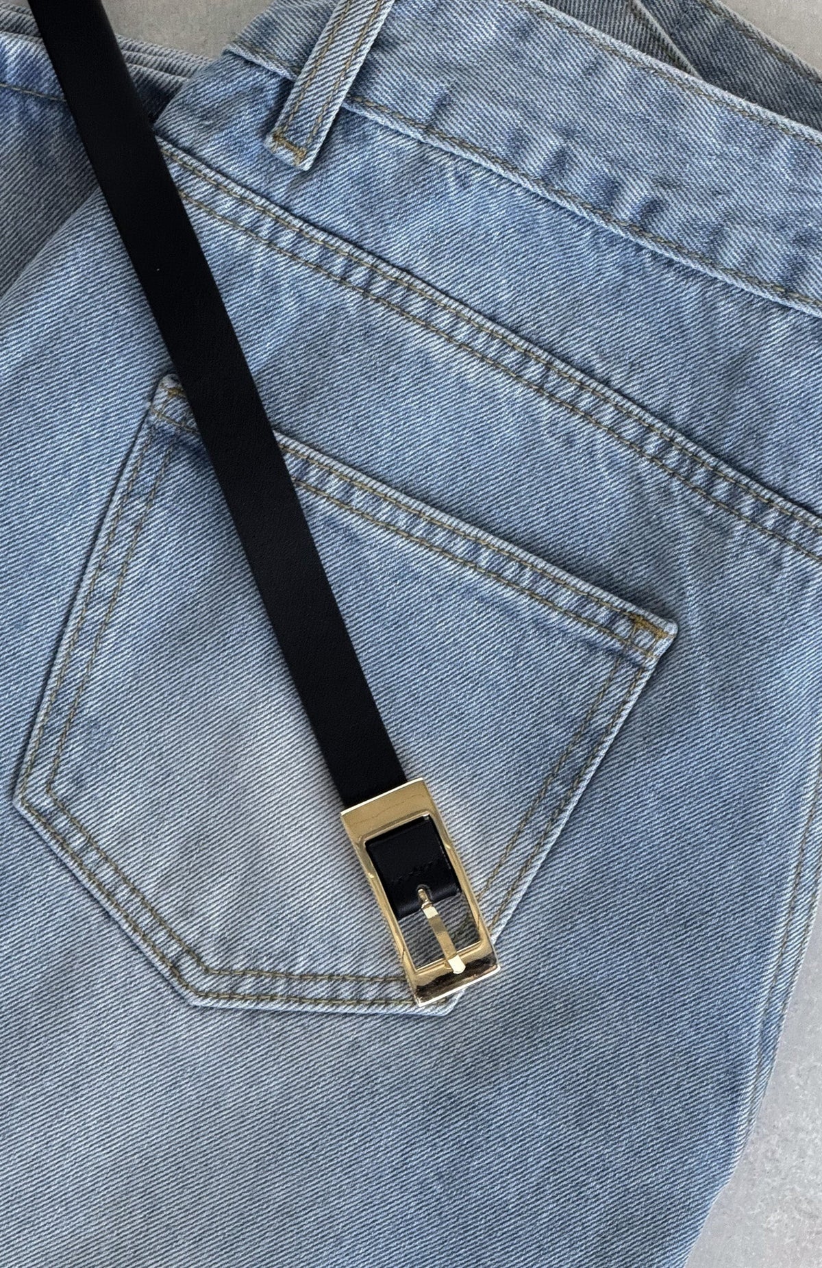 White Fox Corbett Belt Black/Gold