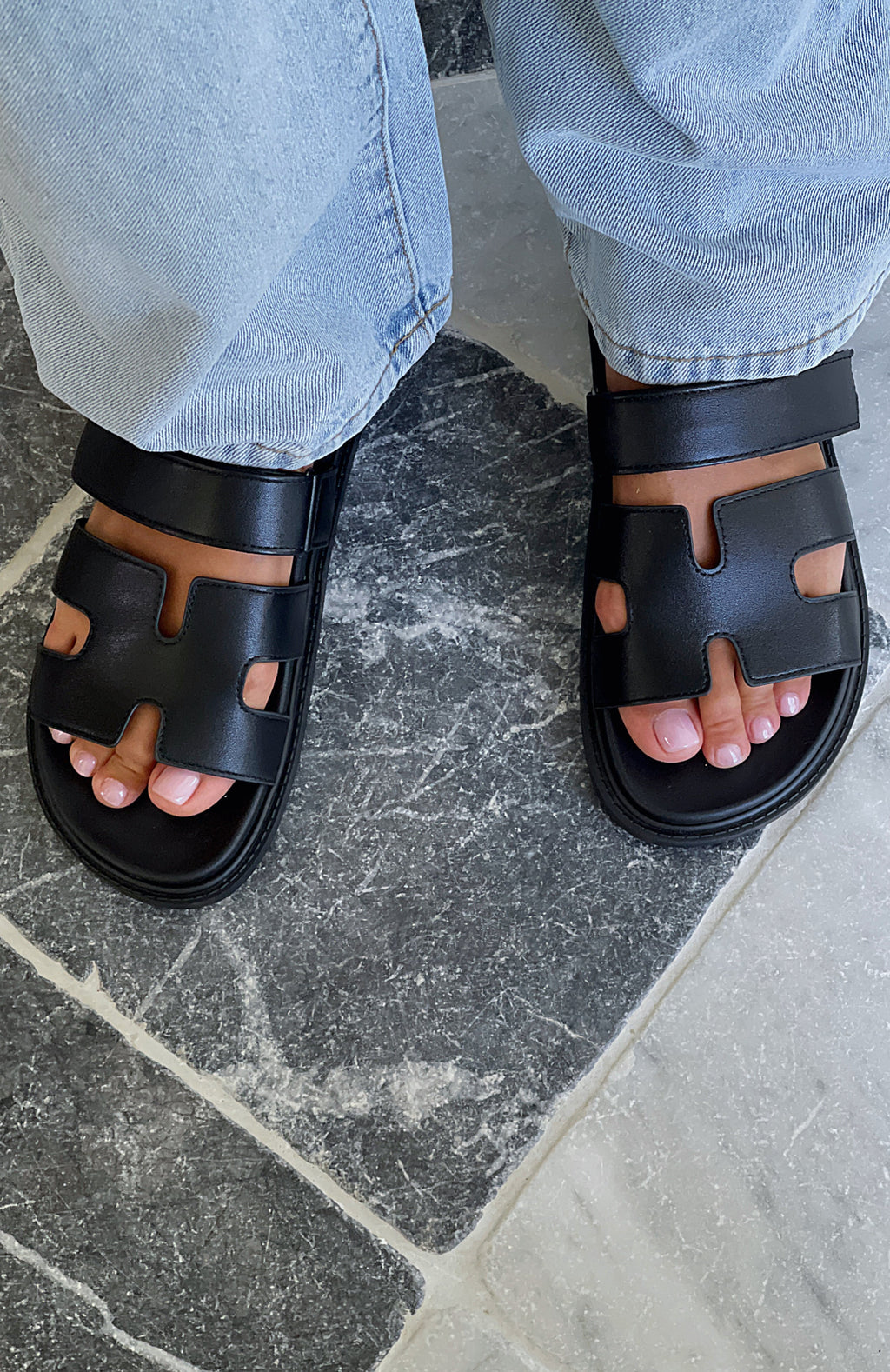 White Fox Riley Sandals Black