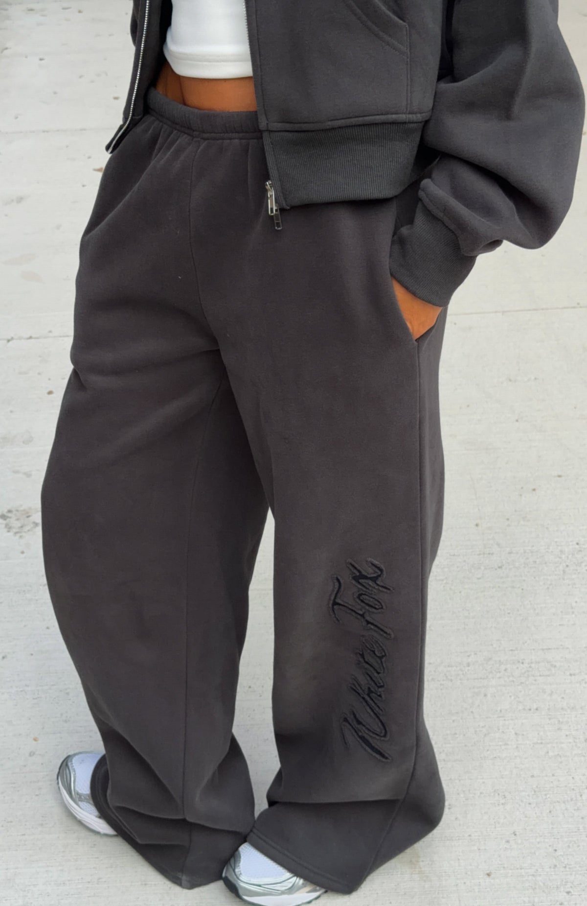 White Fox Studio 17 Willa Wide Leg Sweatpants Charcoal