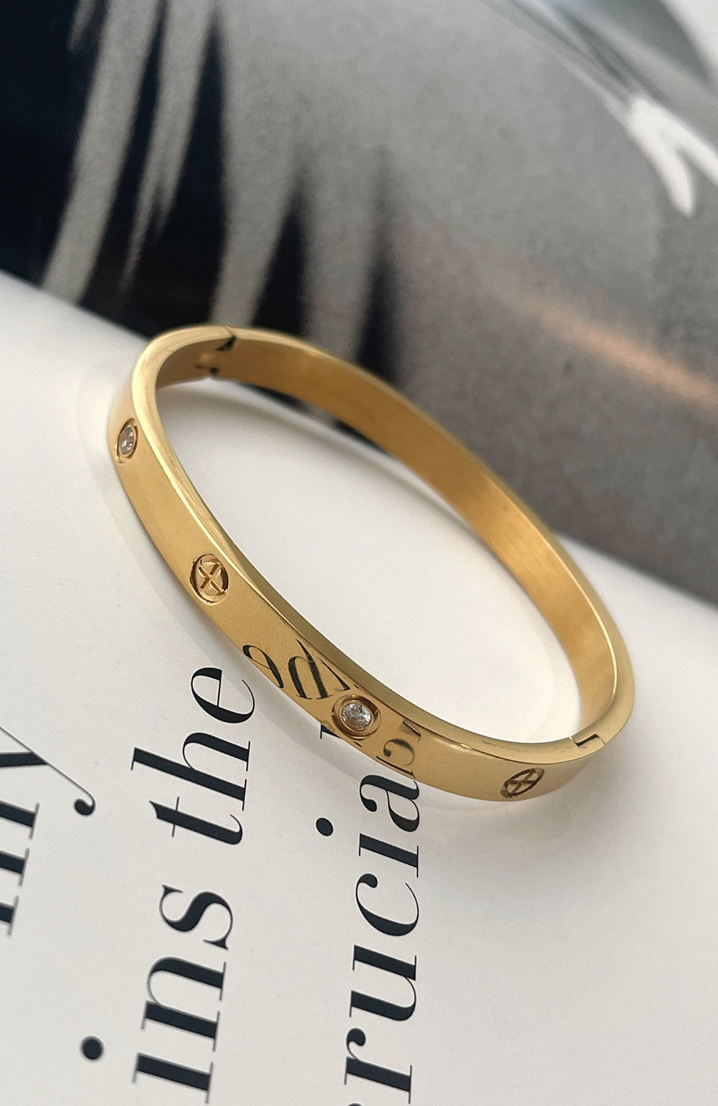 White Fox Sia Bracelet Gold
