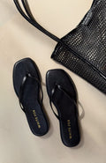 White Fox Breccan Thong Sandals Black